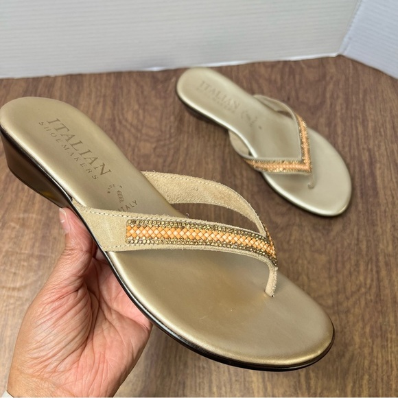 Italian Shoemakers Jewel Bead Gold Wedge Sandals Size 9 - Picture 1 of 13